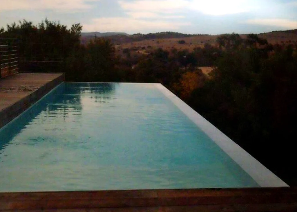 Raised infinity pool over the veld