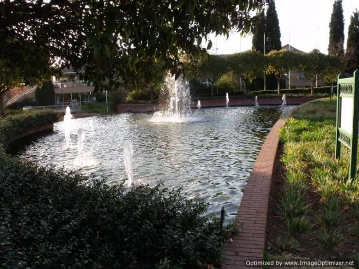 NSPI award-winning pool by Curtis Pools in Gauteng — NSPI Silver Award: Water Feature