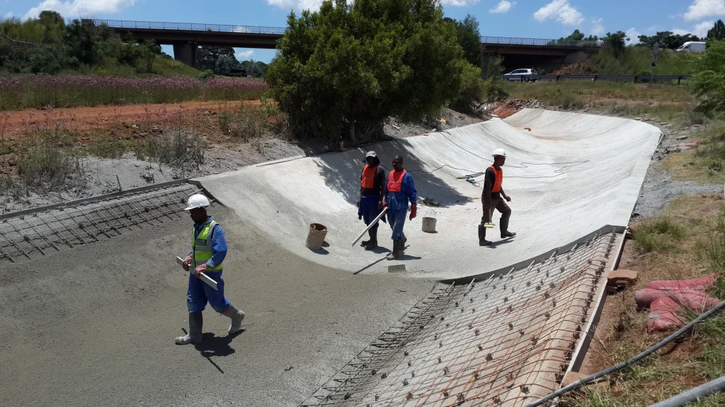 Bombela culvert guniting, Gautrain — during construction